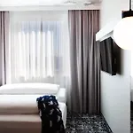 ホテル Ibis Airport