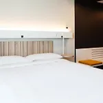 Ibis Airport * ベルリン