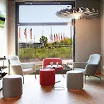 Ibis Airport ホテル *