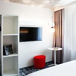 Ibis Airport ホテル *