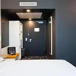 Hotel Ibis Airport 3*