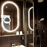 Hotel Ibis Airport 3*