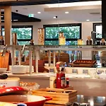 Ibis Airport 3*