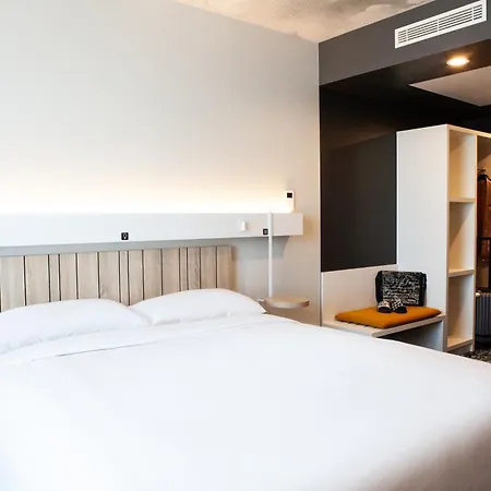 Ibis Airport Отель