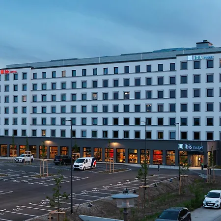 Ibis Airport Отель 3*
