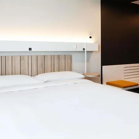 Otel Ibis Airport Berlin