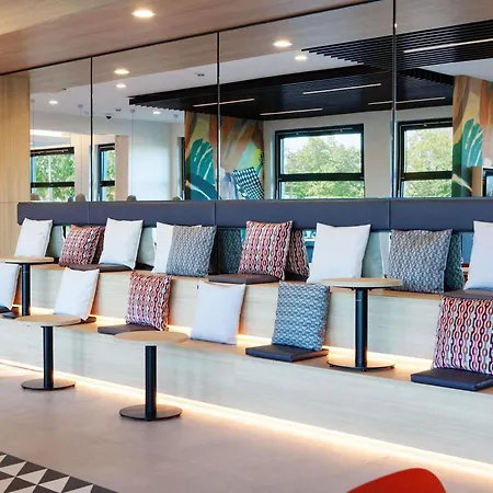 Ibis Airport 3*