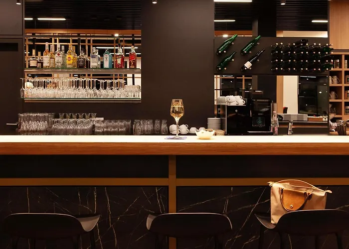 Ibis Airport Отель