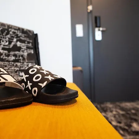 Отель Ibis Airport