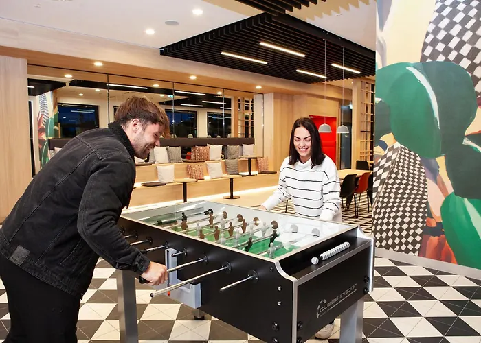 Ibis Airport Hotel *