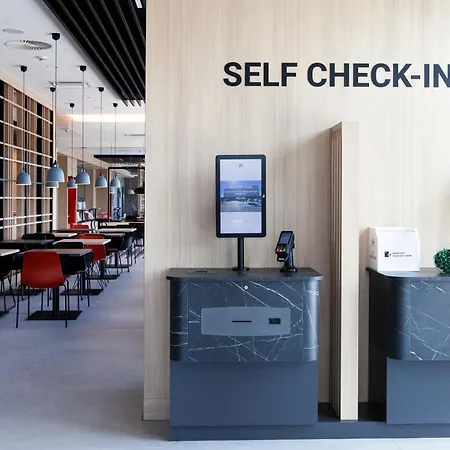 Ibis Airport Hotel 3*